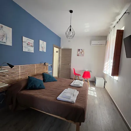 Visit לינה וארוחת בוקר 3*